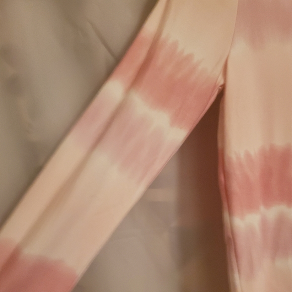 Girls top (95% polyester, 5% spandex) - Picture 5 of 9